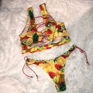 2 piece (high waist) Bikini set : Size: S/M